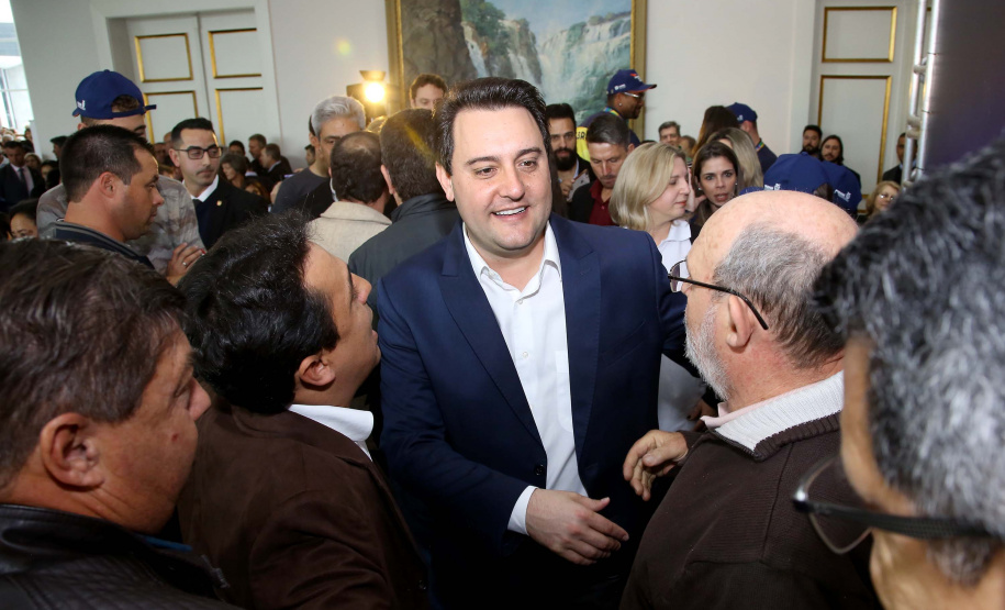 O governador Carlos Massa Ratinho Junior anunciou nesta segunda-feira (02), no Palácio Iguaçu, a nova fase do programa de apoio à formação de atletas olímpicos. Patrocinado pela Copel, o ?Geração Olímpica? é o maior programa de bolsa-atleta do País. Curitiba,02/09/2019 Foto:Jaelson Lucas / ANE