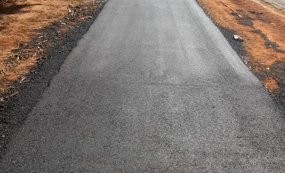 O Governo do Estado está investindo R$ 74,4 milhões em obras de rodovias da região Noroeste. Estão em andamento a duplicação da PR-323, de Paiçandu até Doutor Camargo, e a construção de uma ciclovia no município de Terra Boa, na PR-082. As obras são executadas pelo Departamento de Estradas de Rodagem do Paraná (DER-PR). Foto: Divulgação/DER