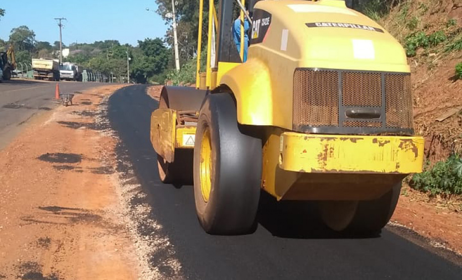 O Governo do Estado está investindo R$ 74,4 milhões em obras de rodovias da região Noroeste. Estão em andamento a duplicação da PR-323, de Paiçandu até Doutor Camargo, e a construção de uma ciclovia no município de Terra Boa, na PR-082. As obras são executadas pelo Departamento de Estradas de Rodagem do Paraná (DER-PR). Foto: Divulgação/DER