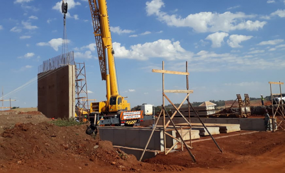 O Governo do Estado está investindo R$ 74,4 milhões em obras de rodovias da região Noroeste. Estão em andamento a duplicação da PR-323, de Paiçandu até Doutor Camargo, e a construção de uma ciclovia no município de Terra Boa, na PR-082. As obras são executadas pelo Departamento de Estradas de Rodagem do Paraná (DER-PR). Foto: Divulgação/DER