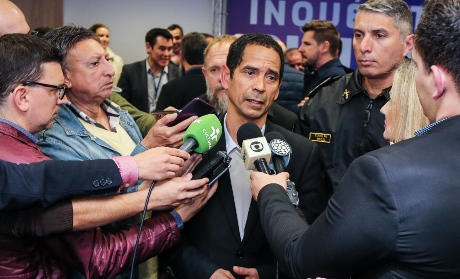 O  vice governador Darci Piana participa nesta segunda-feira (02) da apresentação da consolidação do Inquérito Digital Paraná. Com este sistema, que já foi implantado, todas as etapas dos inquéritos policiais passam a ser digitais, garantindo mais agilidade e economia.   02/09/2019 -Foto: Geraldo Bubniak/AEN