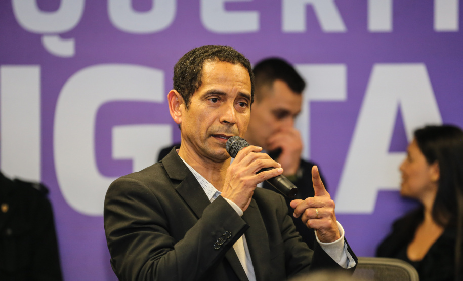 O  vice governador Darci Piana participa nesta segunda-feira (02) da apresentação da consolidação do Inquérito Digital Paraná. Com este sistema, que já foi implantado, todas as etapas dos inquéritos policiais passam a ser digitais, garantindo mais agilidade e economia.  Na foto o  secretário de Estado da Segurança Pública, coronel Romulo Marinho Soares .02/09/2019 -Foto: Geraldo Bubniak/AEN