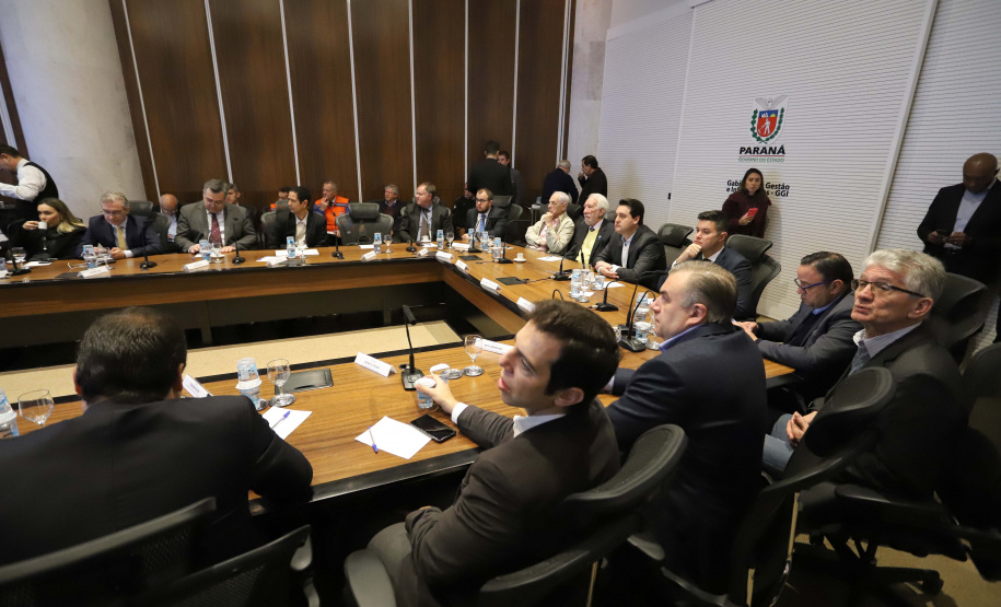 O governador Carlos Massa Ratinho Junior reunido com seu secretariado.Curitiba, 03-09-19.Foto: Arnaldo Alves / ANPr.