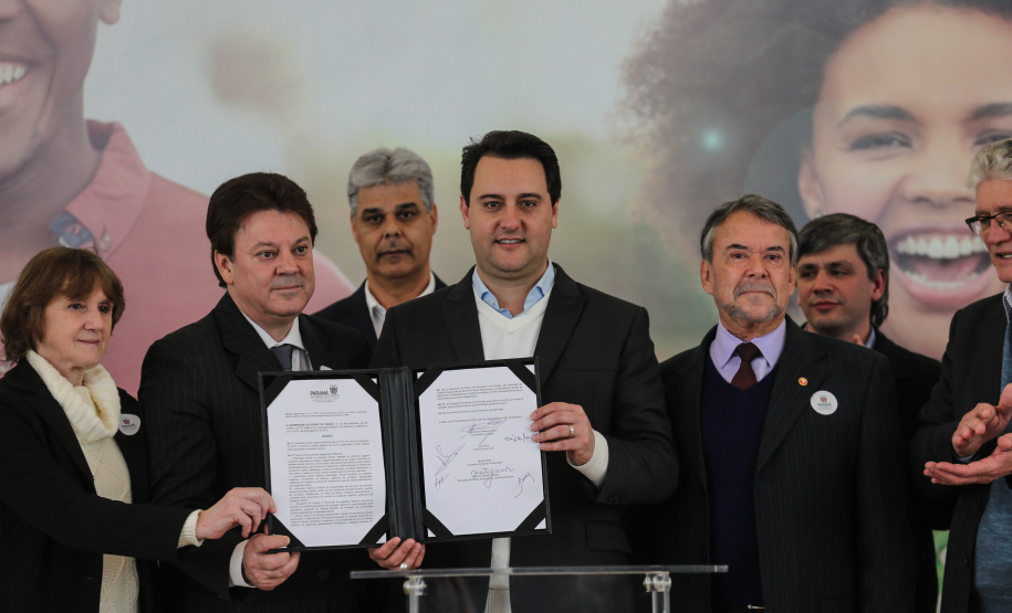 O governador Carlos Massa Ratinho Junior lança nesta terça-feira (03) o Programa de Apoio ao Cooperativismo da Agricultura Familiar no Palácio Iguaçu.   03/09/2019 - Foto: Geraldo Bubniak/AEN