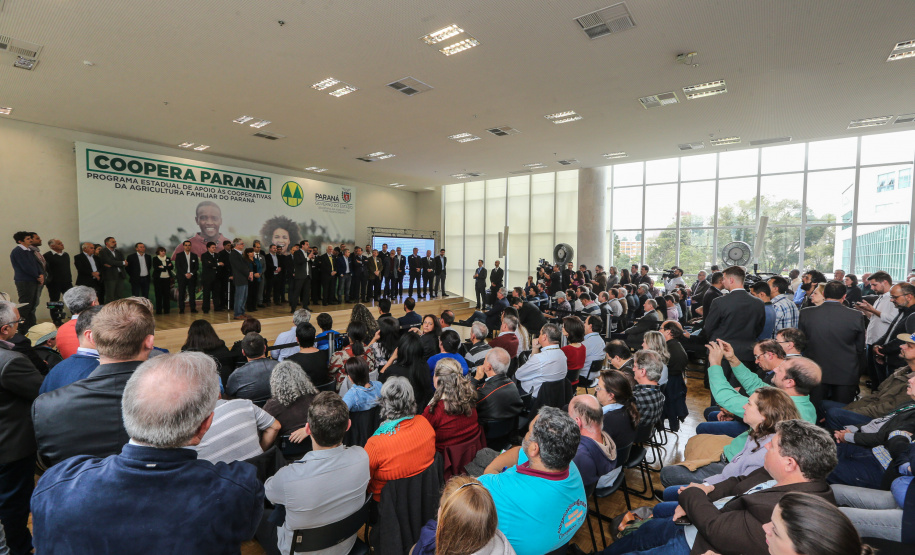 O governador Carlos Massa Ratinho Junior lança nesta terça-feira (03) o Programa de Apoio ao Cooperativismo da Agricultura Familiar no Palácio Iguaçu.   03/09/2019 - Foto: Geraldo Bubniak/AEN