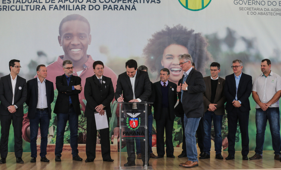 O governador Carlos Massa Ratinho Junior lança nesta terça-feira (03) o Programa de Apoio ao Cooperativismo da Agricultura Familiar no Palácio Iguaçu.   03/09/2019 - Foto: Geraldo Bubniak/AEN