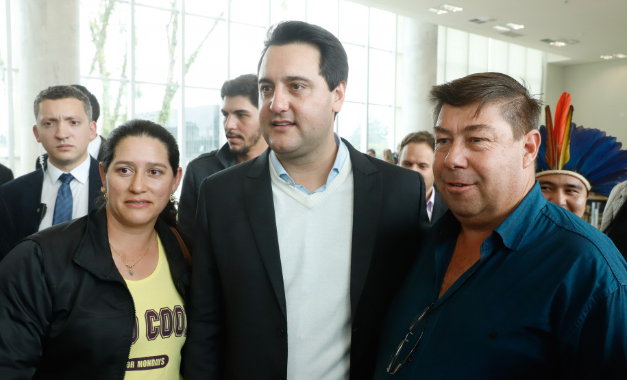 O governador Carlos Massa Ratinho Junior lançou nesta terça-feira (3), no Palácio Iguaçu, o Programa de Apoio ao Cooperativismo da Agricultura Familiar no Paraná - Coopera Paraná