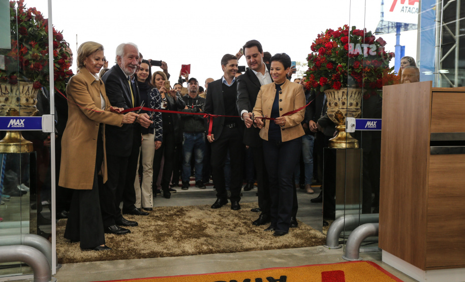 O governador Carlos Massa Ratinho Junior participa nesta quarta-feira (04) da   inauguração do Max Atacadista de Pinhais, na Região Metropolitana de Curitiba.   03/09/2019 - Foto: Geraldo Bubniak/AEN