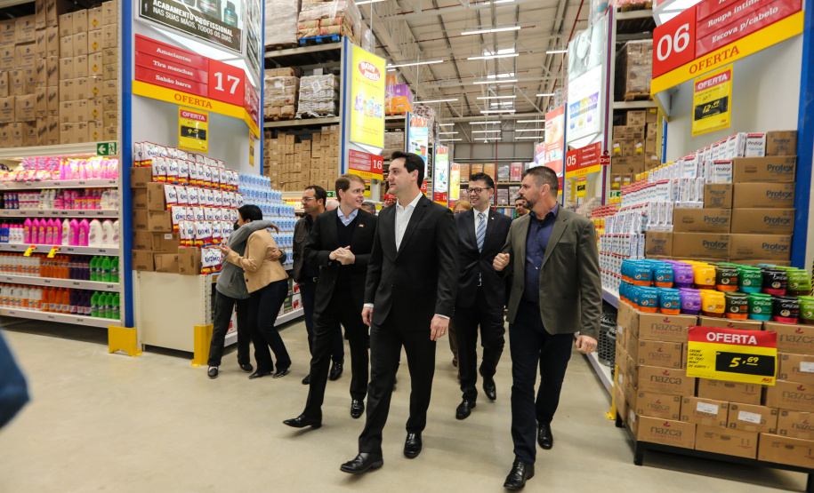 O governador Carlos Massa Ratinho Junior participa nesta quarta-feira (04) da   inauguração do Max Atacadista de Pinhais, na Região Metropolitana de Curitiba.   03/09/2019 - Foto: Geraldo Bubniak/AEN