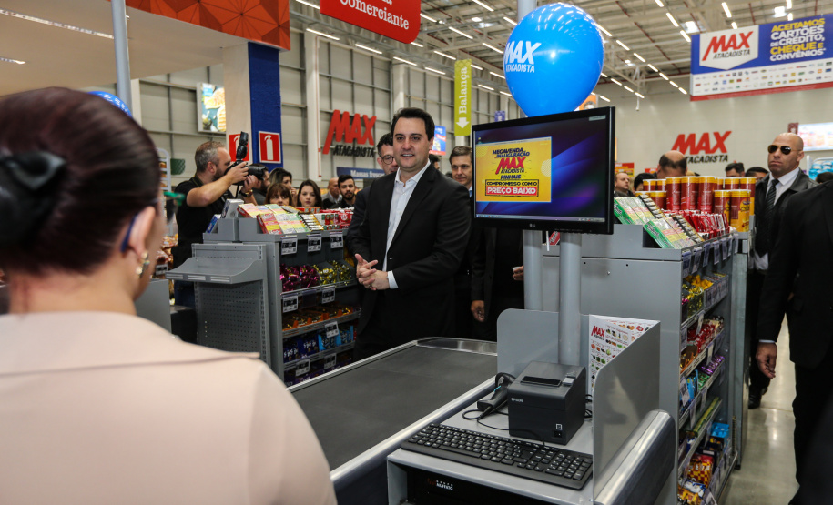 O governador Carlos Massa Ratinho Junior participa nesta quarta-feira (04) da   inauguração do Max Atacadista de Pinhais, na Região Metropolitana de Curitiba.   03/09/2019 - Foto: Geraldo Bubniak/AEN