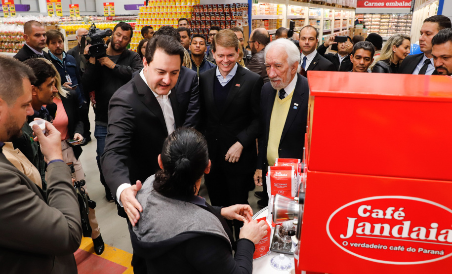 O governador Carlos Massa Ratinho Junior destacou nesta quarta-feira (4) os empreendimentos do setor comercial, inaugurados nesta semana, e que geram 600 novos empregos em Curitiba e Região Metropolitana