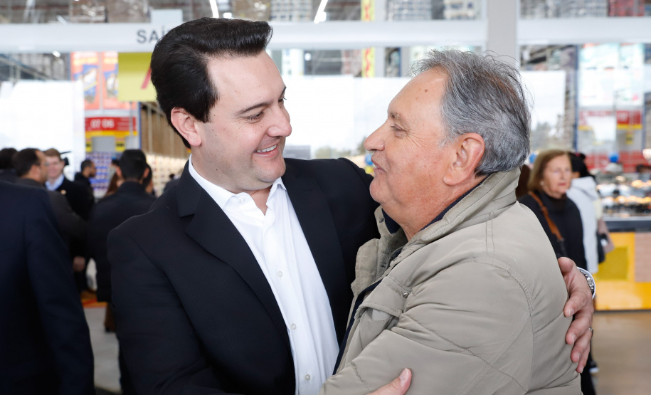 O governador Carlos Massa Ratinho Junior destacou nesta quarta-feira (4) os empreendimentos do setor comercial, inaugurados nesta semana, e que geram 600 novos empregos em Curitiba e Região Metropolitana