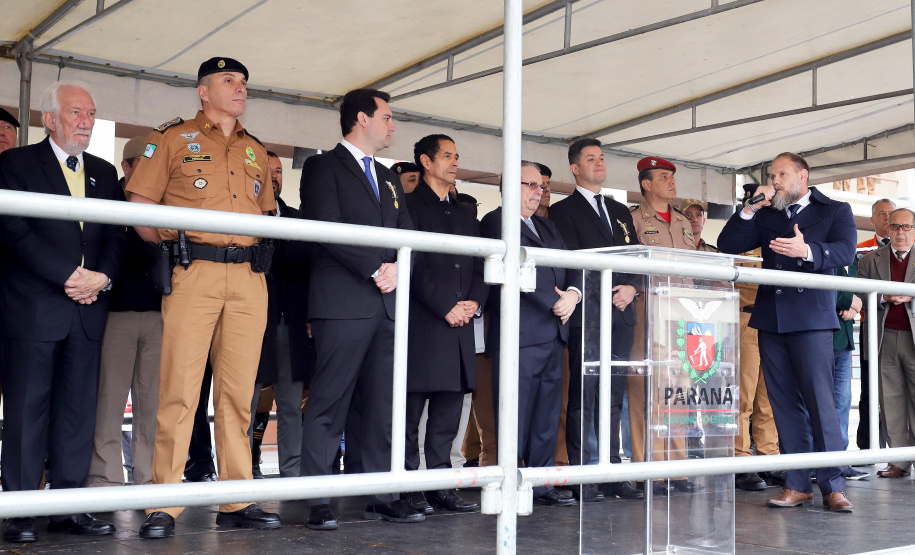 O Governador Carlos Massa Ratinho Junior autoriza nesta quarta-feira (04) a realização de concurso público e contratação de profissionais para a Polícia Militar, Polícia Civil e Departamento Penitenciário (Depen)