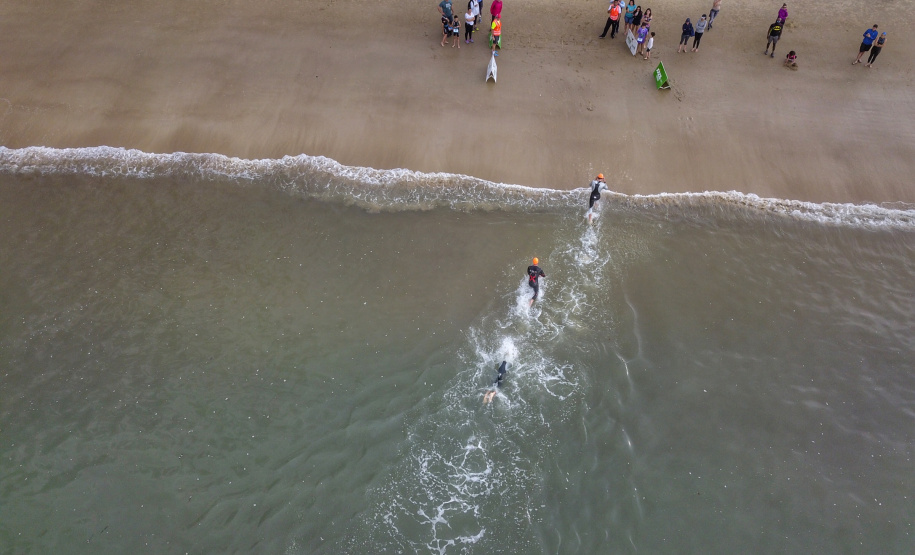 Começa nesta sexta-feira (06) e segue até o dia 15 de setembro a etapa Lindeiros dos Jogos de Aventura e Natureza. A solenidade de abertura será sábado (07), no município de Mercedes, que também estará de aniversário e terá uma programação especial de festividades.Entre as atividades programadas estão o show da Banda que Voa, passeio cativo de balão, muro de escalada e slackline. A abertura será no estádio municipal de Mercedes a partir das 13h30. Foto: José Fernando Ogura/AEN