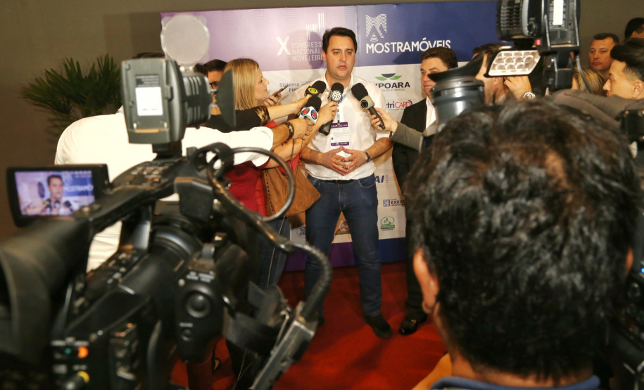 Governador Carlos Massa Ratinho Junior participa do 10º Congresso Nacional Moveleiro, em Arapongas, no Norte do Paraná. Foto: Gilson Abreu/AEN