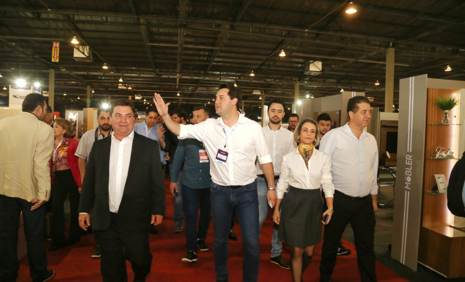 Governador Carlos Massa Ratinho Junior participa do 10º Congresso Nacional Moveleiro, em Arapongas, no Norte do Paraná. Foto: Gilson Abreu/AEN