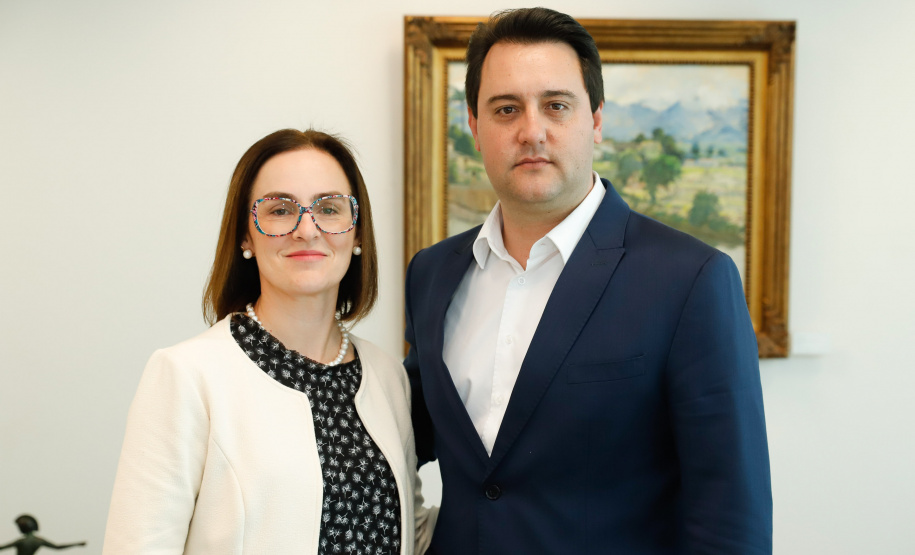 O governador Carlos Massa Ratinho Junior indicou nesta segunda-feira (9) a advogada Priscilla Placha Sá para o cargo de desembargadora do Tribunal de Justiça do Paraná (TJ-PR). Ela vai ocupar o lugar que estava aberto desde o falecimento do desembargador Cláudio de Andrade.. Foto: Rodrigo Felix Leal