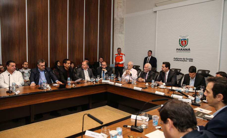 O Governador Carlos Massa Ratinho Júnior, durante reunião com a equipe de governo. 09/09/2019 - Foto: Geraldo Bubniak/AEN