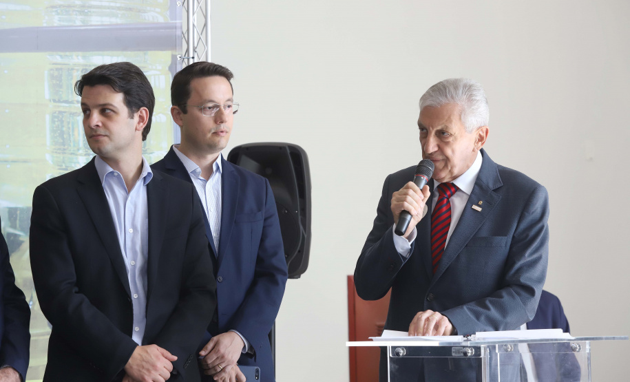 O governador Carlos Massa Ratinho Junior assina nesta terça-feira (10), às 9h30, no Palácio Iguaçu, decreto determinando a retirada de mais de 60 mil itens do setor de alimentos do regime de substituição tributária