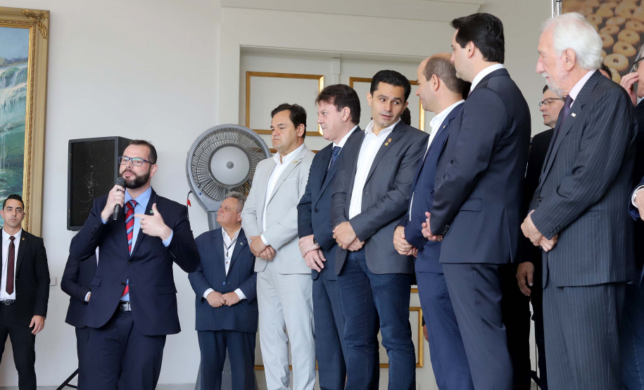 O governador Carlos Massa Ratinho Junior assina nesta terça-feira (10), às 9h30, no Palácio Iguaçu, decreto determinando a retirada de mais de 60 mil itens do setor de alimentos do regime de substituição tributária