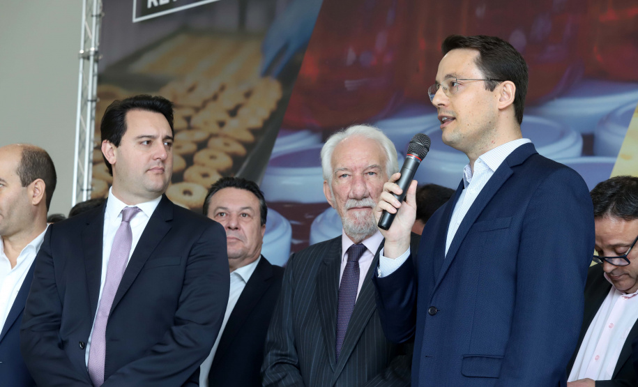 O governador Carlos Massa Ratinho Junior assina nesta terça-feira (10), às 9h30, no Palácio Iguaçu, decreto determinando a retirada de mais de 60 mil itens do setor de alimentos do regime de substituição tributária