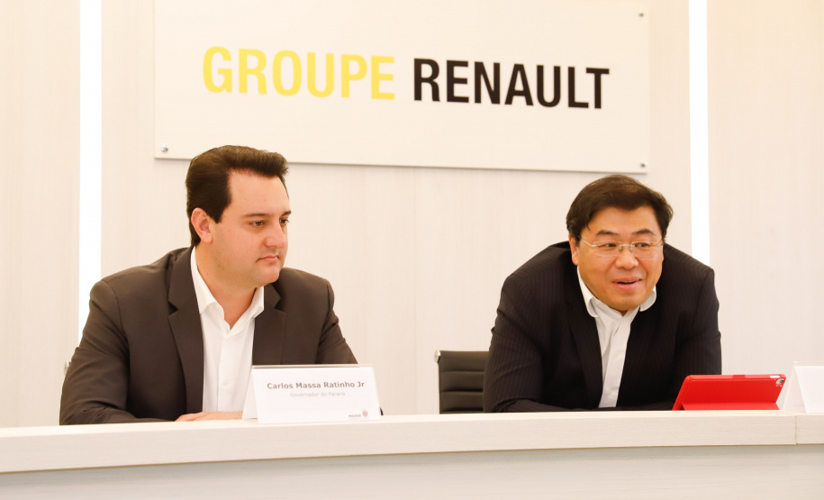 O governador Carlos Massa Ratinho Junior reforçou nesta quarta-feira (11) a determinação do Estado em apoiar iniciativas para ampliar a mobilidade sustentável no Paraná. Ele esteve no Complexo Ayrton Senna, que abriga quatro fábricas da Renault, em São José dos Pinhais, na Região Metropolitana de Curitiba.