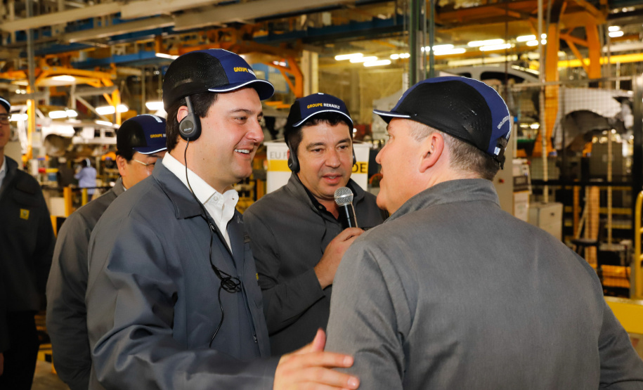 O governador Carlos Massa Ratinho Junior reforçou nesta quarta-feira (11) a determinação do Estado em apoiar iniciativas para ampliar a mobilidade sustentável no Paraná. Ele esteve no Complexo Ayrton Senna, que abriga quatro fábricas da Renault, em São José dos Pinhais, na Região Metropolitana de Curitiba.