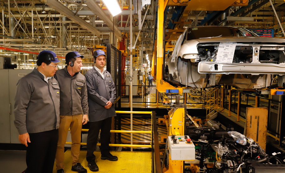 O governador Carlos Massa Ratinho Junior reforçou nesta quarta-feira (11) a determinação do Estado em apoiar iniciativas para ampliar a mobilidade sustentável no Paraná. Ele esteve no Complexo Ayrton Senna, que abriga quatro fábricas da Renault, em São José dos Pinhais, na Região Metropolitana de Curitiba.