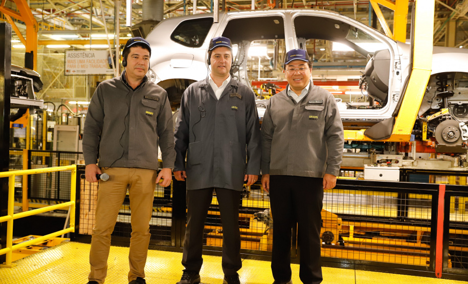 O governador Carlos Massa Ratinho Junior reforçou nesta quarta-feira (11) a determinação do Estado em apoiar iniciativas para ampliar a mobilidade sustentável no Paraná. Ele esteve no Complexo Ayrton Senna, que abriga quatro fábricas da Renault, em São José dos Pinhais, na Região Metropolitana de Curitiba.