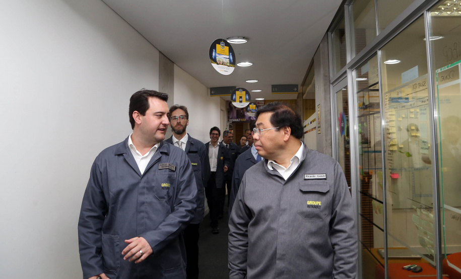 O governador Carlos Massa Ratinho Junior reforçou nesta quarta-feira (11) a determinação do Estado em apoiar iniciativas para ampliar a mobilidade sustentável no Paraná. Ele esteve no Complexo Ayrton Senna, que abriga quatro fábricas da Renault, em São José dos Pinhais, na Região Metropolitana de Curitiba.Foto Gilson Abreu/AEN