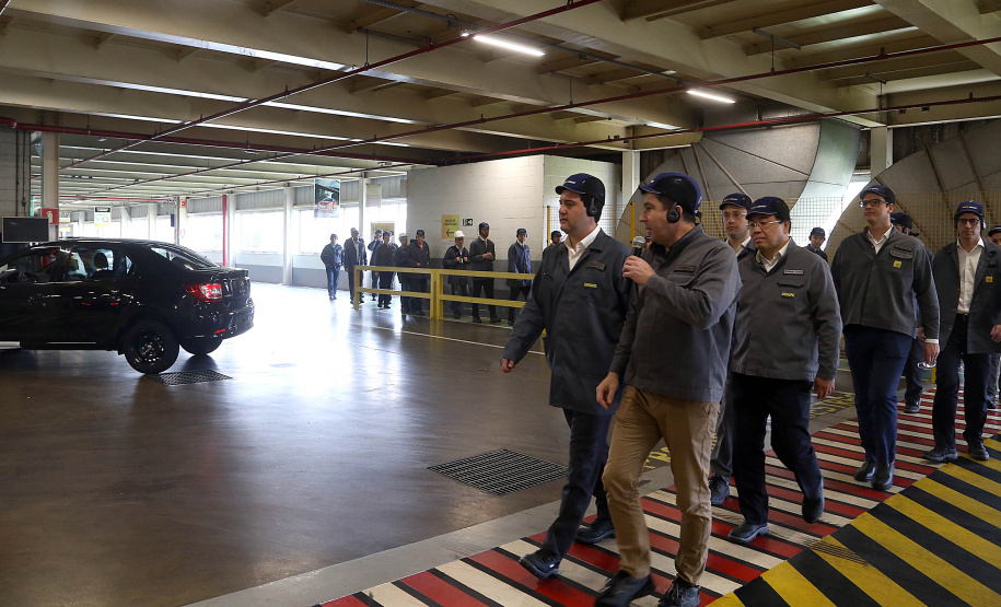 O governador Carlos Massa Ratinho Junior reforçou nesta quarta-feira (11) a determinação do Estado em apoiar iniciativas para ampliar a mobilidade sustentável no Paraná. Ele esteve no Complexo Ayrton Senna, que abriga quatro fábricas da Renault, em São José dos Pinhais, na Região Metropolitana de Curitiba.Foto Gilson Abreu/AEN