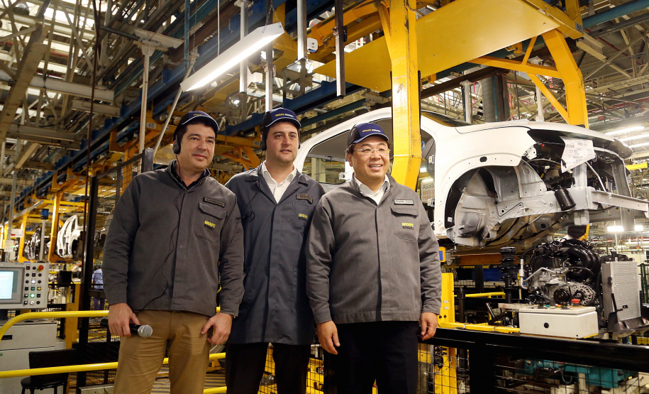 O governador Carlos Massa Ratinho Junior reforçou nesta quarta-feira (11) a determinação do Estado em apoiar iniciativas para ampliar a mobilidade sustentável no Paraná. Ele esteve no Complexo Ayrton Senna, que abriga quatro fábricas da Renault, em São José dos Pinhais, na Região Metropolitana de Curitiba.Foto Gilson Abreu/AEN