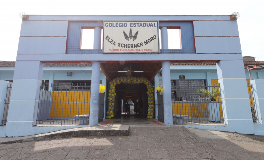 O governador Carlos Massa Ratinho Junior lança nesta quarta-feira (11) o programa Escola Segura na Região Metropolitana de Curitiba. Serão beneficiadas 40 escolas da região de nove municípios. Presentes: prefeito em exercício de São José dos Pinhais, Tiago Buhrer; secretários: de Educação, Renato Feder; de segurança pública, cel. Romulo Soares; comandante da PMPR, cel. Péricles de Matos; entre outros.Curitiba, 11-09-19.Foto: Arnaldo Alves / AEN.