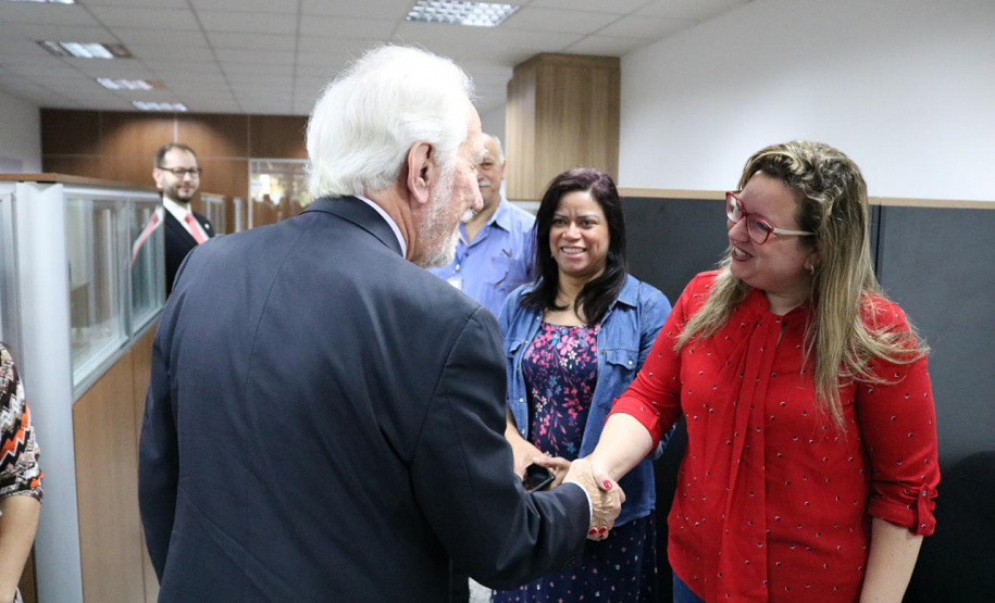 Novos contratos de leniência e a intensificação da fiscalização sobre o serviço público estadual levaram a Controladoria-Geral do Estado a reestruturar a área de corregedoria, com novo espaço e mais servidores.

A inauguração oficial das novas dependências ocorreu nesta quinta-feira (12), com a presença do vice-governador Darci Piana, do controlador-geral do Estado, Raul Siqueira, e funcionários da CGE. Foto: Camila Tonetti/Vice-governadoria