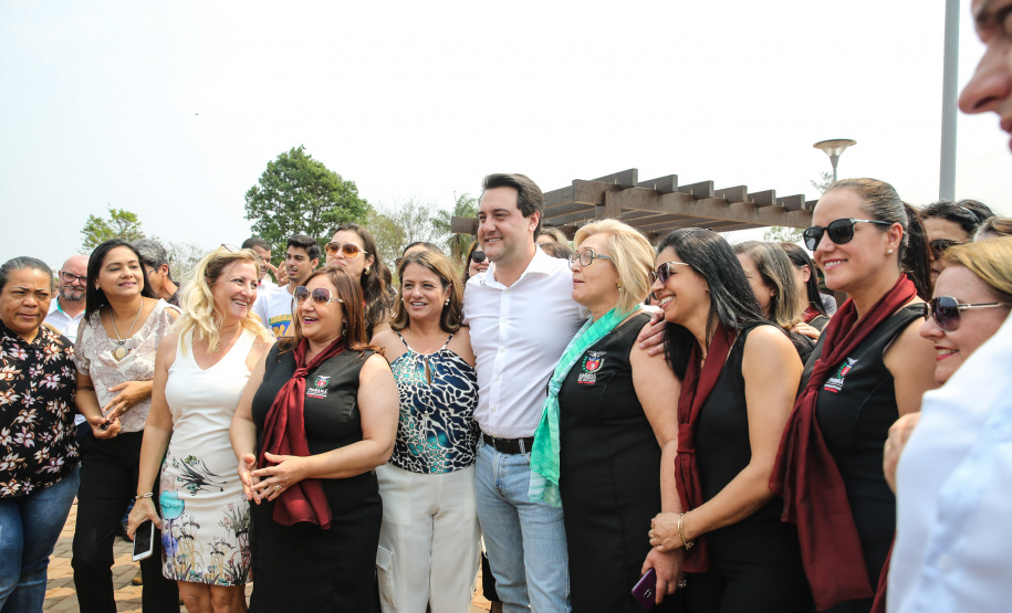 O governador Carlos Massa Ratinho Junior inaugura nesta quinta-feira (12), o Meu Campinho de Santa Cruz de Monte Castelo, no Noroeste do Paraná. Programa da Secretaria de Estado do Desenvolvimento Urbano e Obras Públicas, o Meu Campinho grama sintética, iluminação e segurança para a prática esportiva e de recreação de crianças e adolescentes, em horários em que não estão na escola. Santa Cruz do Monte Castelo, 12/09/2019 -  Foto: Geraldo Bubniak/AEN