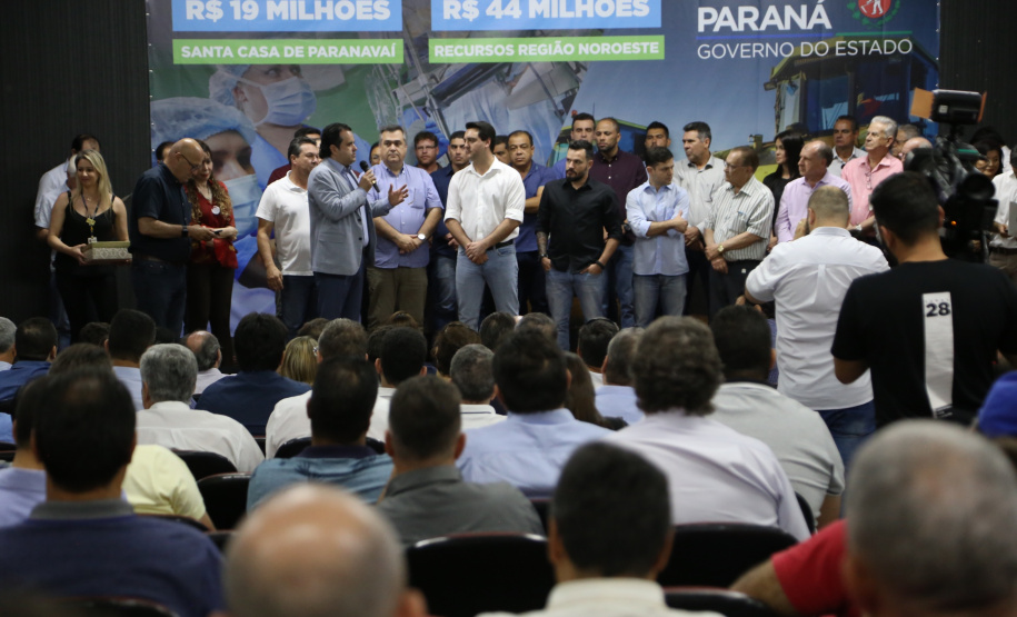 O governador Carlos Massa Ratinho Junior autorizou nesta quinta-feira (12) a liberação de cerca de R$ 20,9 milhões para a ampliação do atendimento da Santa Casa de Paranavaí. Do total, R$ 19,6 milhões são para aquisição de equipamentos para a nova ala do hospital, a Unidade Morumbi. O restante será usado na construção da área que receberá o laboratório de Análises Clínicas do complexo. Foto: José Fernando Ogura/AEN