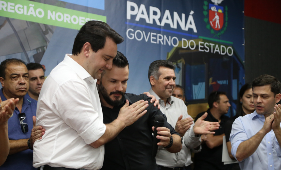 O governador Carlos Massa Ratinho Junior autorizou nesta quinta-feira (12) a liberação de cerca de R$ 20,9 milhões para a ampliação do atendimento da Santa Casa de Paranavaí. Do total, R$ 19,6 milhões são para aquisição de equipamentos para a nova ala do hospital, a Unidade Morumbi. O restante será usado na construção da área que receberá o laboratório de Análises Clínicas do complexo. Foto: José Fernando Ogura/AEN