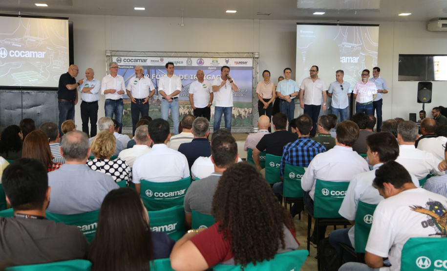 O governador Carlos Massa Ratinho Junior lançou nesta quinta-feira (12), em Paranavaí, o Programa de Irrigação, que tem como objetivo aumentar a produtividade agrícola e potencializar a produção do Paraná. A previsão é que o incremento de produção atinja até 500% em algumas culturas e facilite o processo de integração lavoura-floresta-pecuária. A iniciativa é da Secretaria da Agricultura e do Abastecimento e foi desenvolvida com o apoio da cooperativa Cocamar. Foto: José Fernando Ogura/AEN
