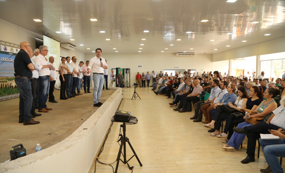 O governador Carlos Massa Ratinho Junior lançou nesta quinta-feira (12), em Paranavaí, o Programa de Irrigação, que tem como objetivo aumentar a produtividade agrícola e potencializar a produção do Paraná. A previsão é que o incremento de produção atinja até 500% em algumas culturas e facilite o processo de integração lavoura-floresta-pecuária. A iniciativa é da Secretaria da Agricultura e do Abastecimento e foi desenvolvida com o apoio da cooperativa Cocamar. Foto: José Fernando Ogura/AEN