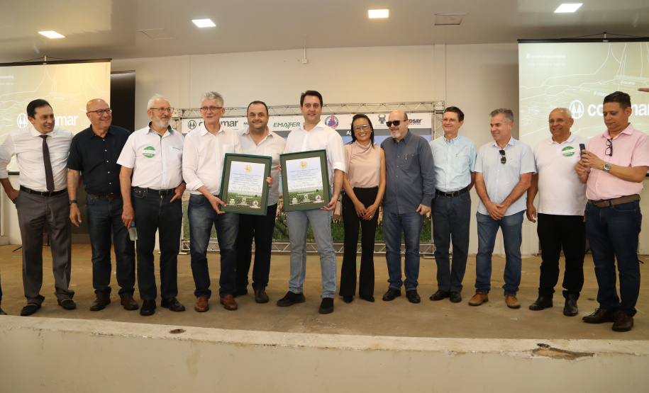 O governador Carlos Massa Ratinho Junior lançou nesta quinta-feira (12), em Paranavaí, o Programa de Irrigação, que tem como objetivo aumentar a produtividade agrícola e potencializar a produção do Paraná. A previsão é que o incremento de produção atinja até 500% em algumas culturas e facilite o processo de integração lavoura-floresta-pecuária. A iniciativa é da Secretaria da Agricultura e do Abastecimento e foi desenvolvida com o apoio da cooperativa Cocamar. Foto: José Fernando Ogura/AEN