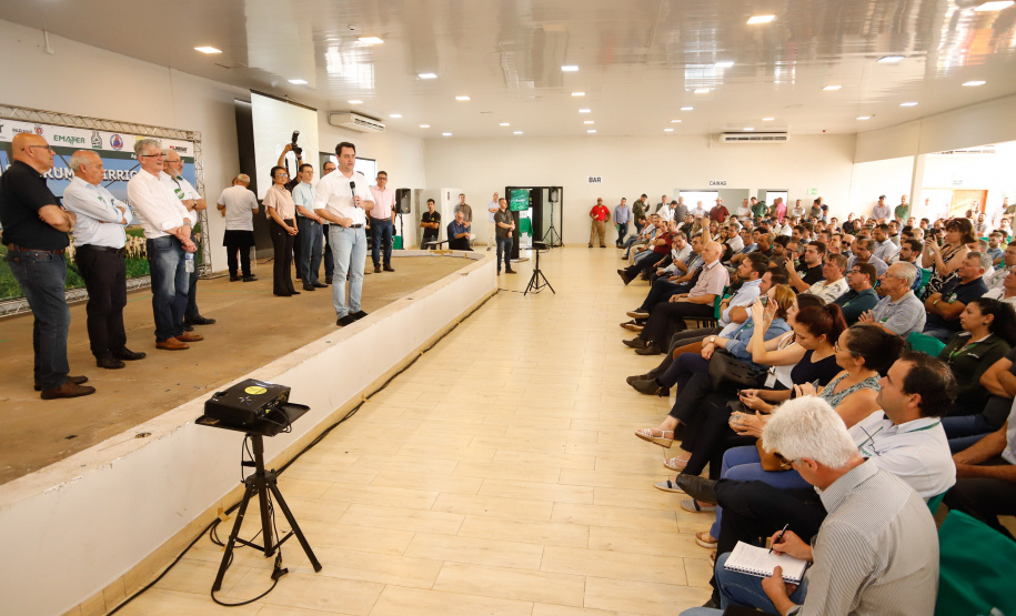 O governador Carlos Massa Ratinho Junior lançou nesta quinta-feira (12), em Paranavaí, o Programa de Irrigação, que tem como objetivo aumentar a produtividade agrícola e potencializar a produção do Paraná