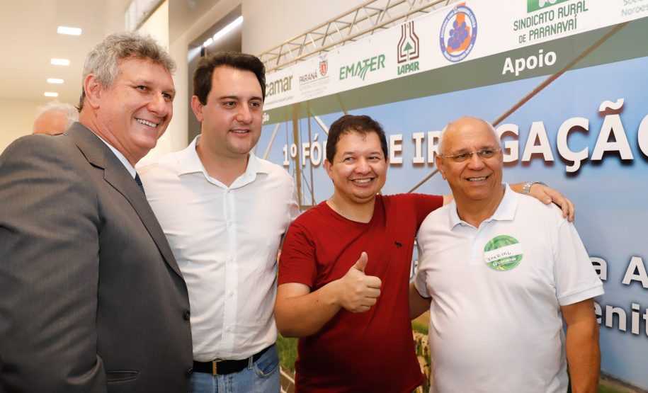 O governador Carlos Massa Ratinho Junior lançou nesta quinta-feira (12), em Paranavaí, o Programa de Irrigação, que tem como objetivo aumentar a produtividade agrícola e potencializar a produção do Paraná