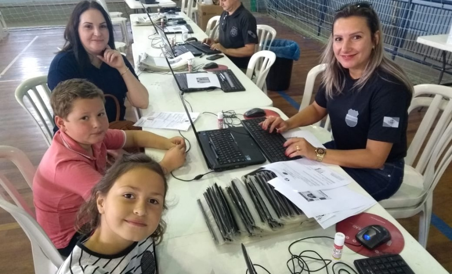 Em Almirante Tamandaré, município da Região Metropolitana de Curitiba, a 15ª edição do Paraná Cidadão na gestão do governador Carlos Massa Ratinho Júnior registrou quase 17 mil atendimentos no Ginásio de Esportes Buzatão. Foto: Divulgação/SEJUF