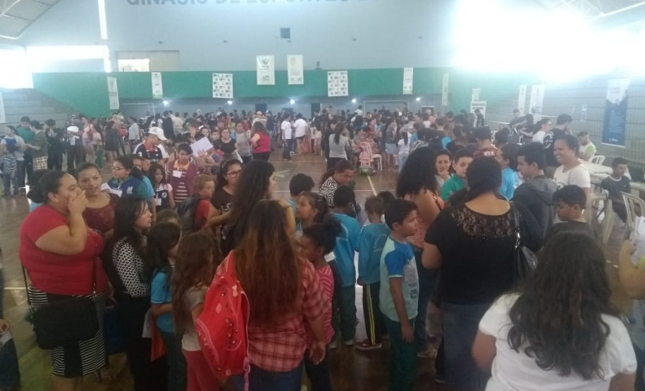 Em Almirante Tamandaré, município da Região Metropolitana de Curitiba, a 15ª edição do Paraná Cidadão na gestão do governador Carlos Massa Ratinho Júnior registrou quase 17 mil atendimentos no Ginásio de Esportes Buzatão. Foto: Divulgação/SEJUF