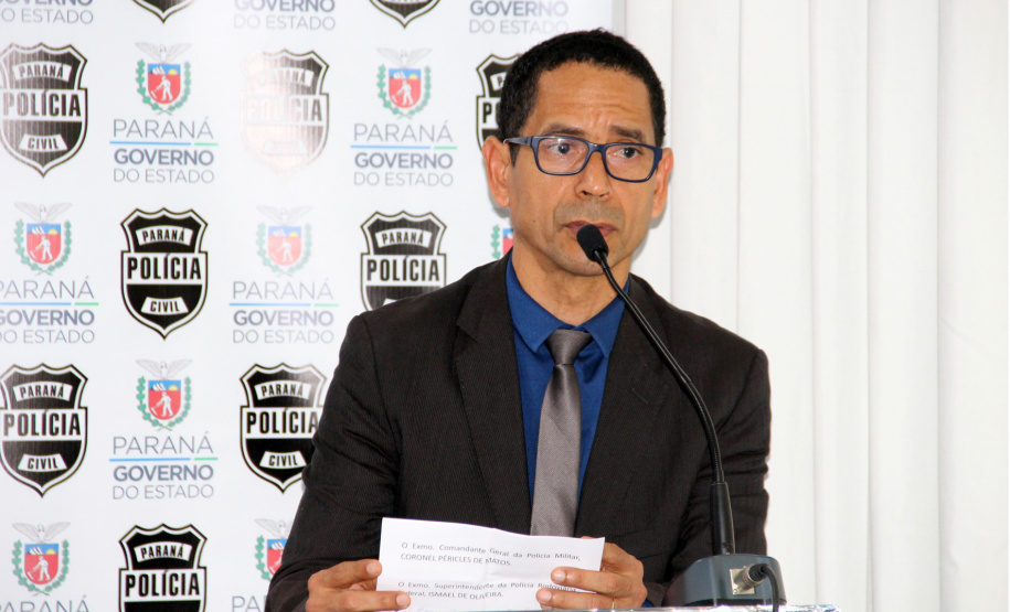 Paraná participa de programa para fortalecer a polícia judiciária.

O vice-governador Darci Piana participou da abertura, junto com o ministro da Justiça, Sérgio Moro, e o secretário da Segurança Pública, Romulo Marinho Soares. O evento terá duração de uma semana e as discussões são direcionadas aos delegados da Polícia Civil do Paraná, a fim de dividir e difundir experiências e boas práticas no combate ao crime organizado, corrupção e lavagem de dinheiro.Foto: Divulgação/SESP