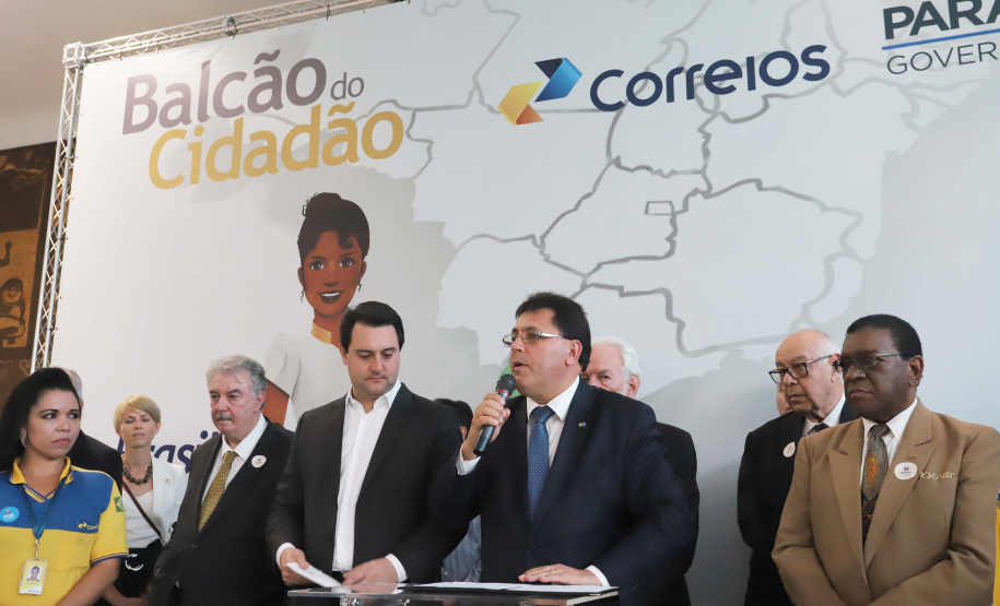 O Governo do Estado e os Correios firmam nesta segunda-feira (16) protocolo de intenções para a implantação do Balcão do Cidadão no Paraná