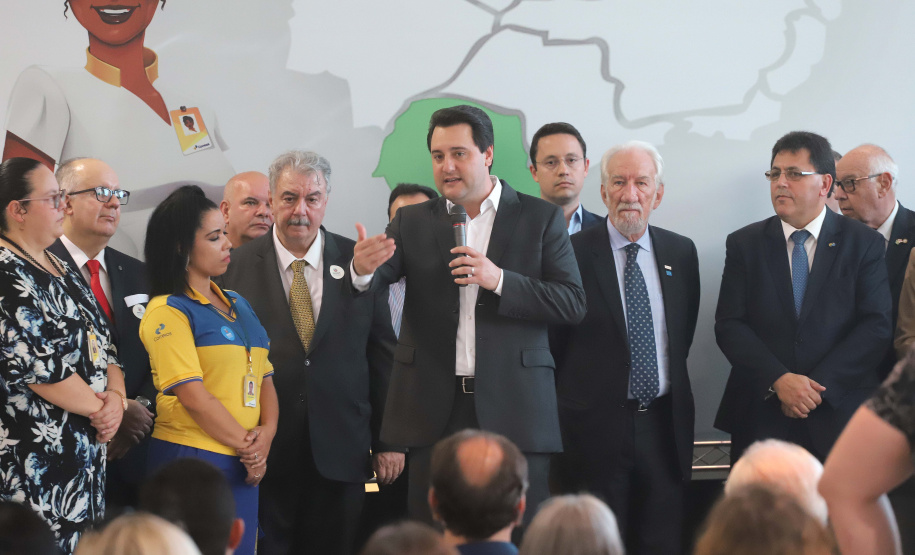 O Governo do Estado e os Correios firmam nesta segunda-feira (16) protocolo de intenções para a implantação do Balcão do Cidadão no Paraná