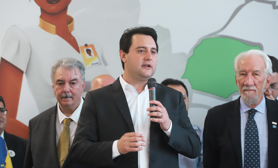 O Governo do Estado e os Correios firmam nesta segunda-feira (16) protocolo de intenções para a implantação do Balcão do Cidadão no Paraná