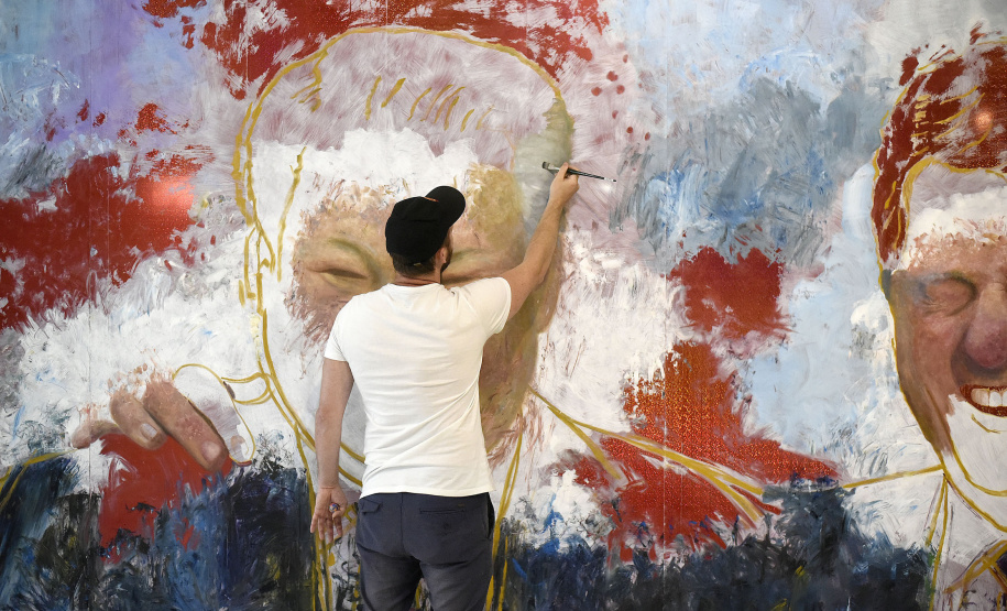 Montagem da 14ª  Bienal Iinetrnacional de Arte Comtemporâneade Curitiba no Museu Oscar Niemeyer(MON).Curitiba, 16 de setembro de 2019.Foto: Kraw Penas/SECC