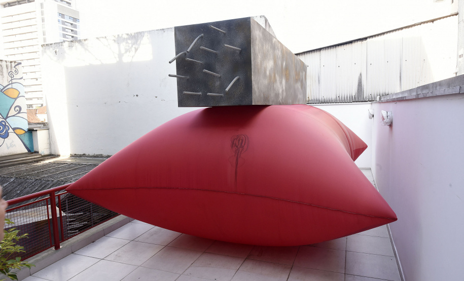 Instalação do artista plástico Geraldo Zamproni no Museu Casa Alfredo Andersen(MCAA).Curitiba, 09 de setembro de 2019.Foto: Kraw Penas/SECC